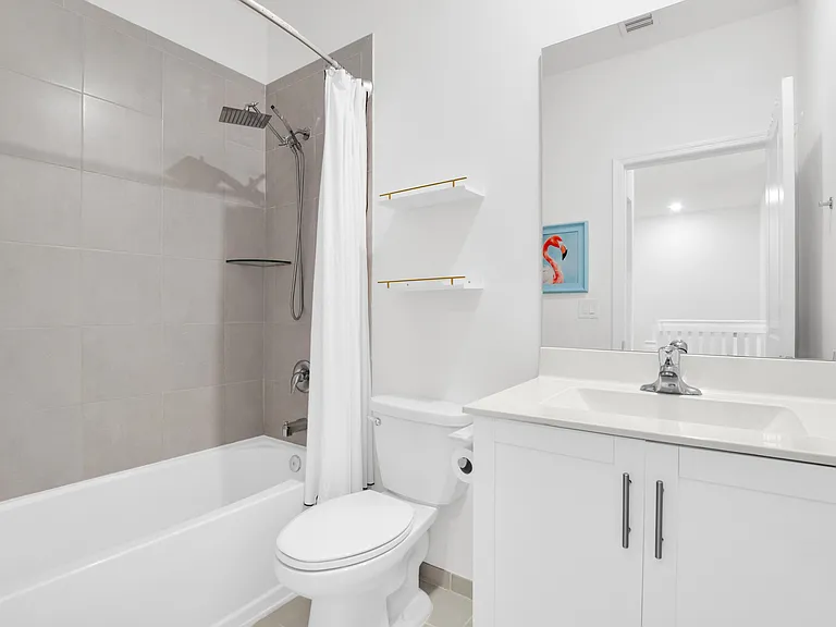 20610 NE 5th Pl — Photo 22