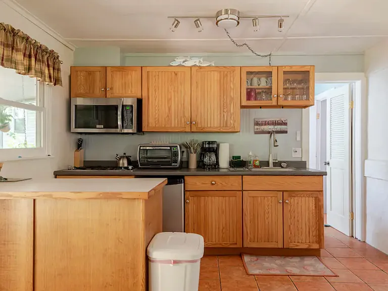 1158 Hawthorne Ave — Photo 4