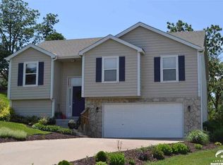 721 N Eagle Pass Dr, Lawrence, KS 66049