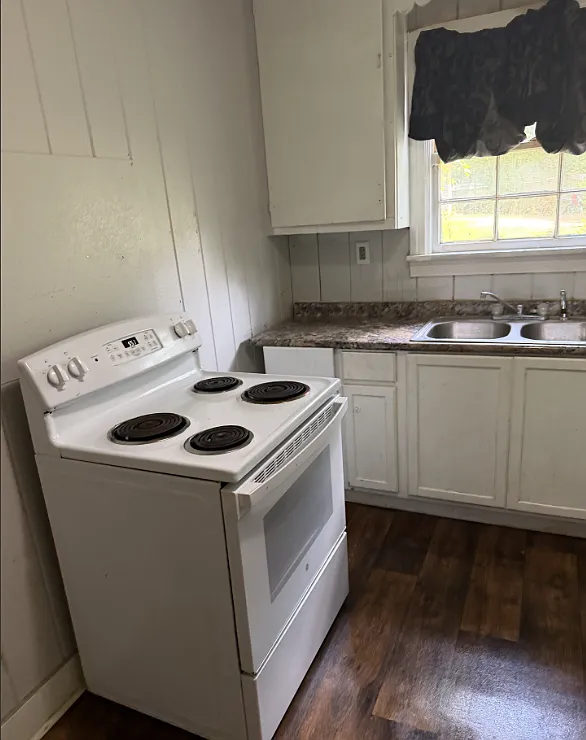 178 Cobb St Verona - 1 — Photo 4