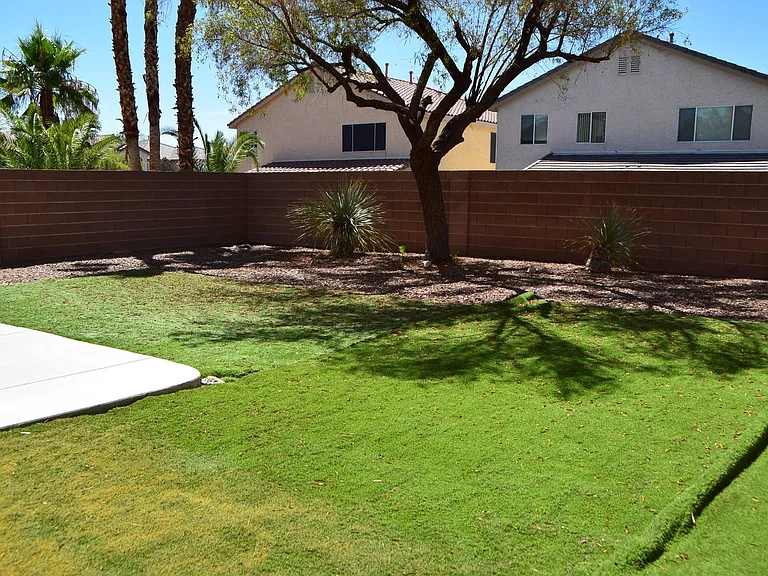 9493 Grove Ridge Ave — Photo 40