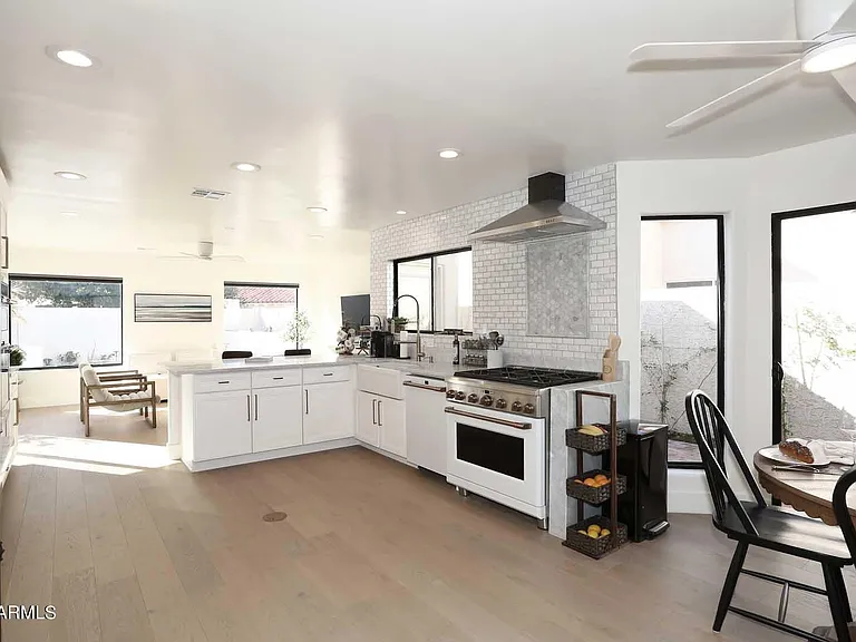 7285 E Las Palmaritas Dr — Photo 1
