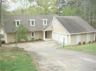 4002 Golfview Dr, Villa Rica, GA 30180