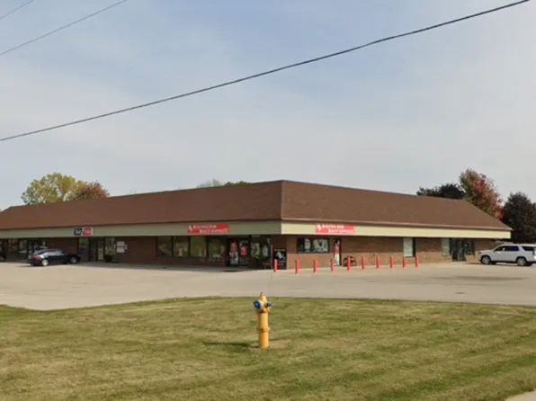 1077 Racine Rd, Menasha, WI 54952