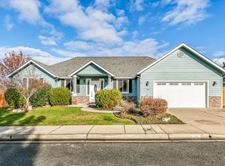 142 Whispering Dr, Grants Pass, OR 97527