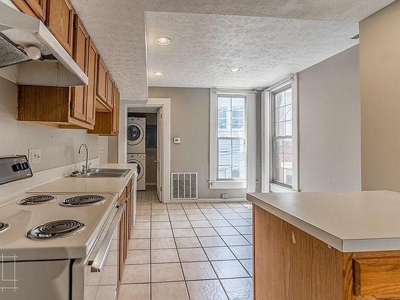4th image of 9.5 Auburn Ave #9.5