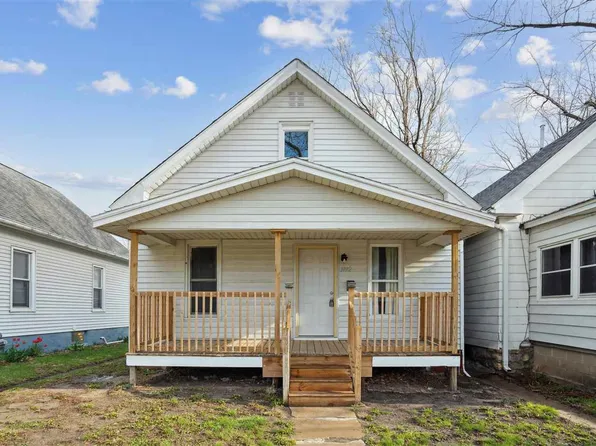 1032 3rd Ave SW, Cedar Rapids, IA 52404