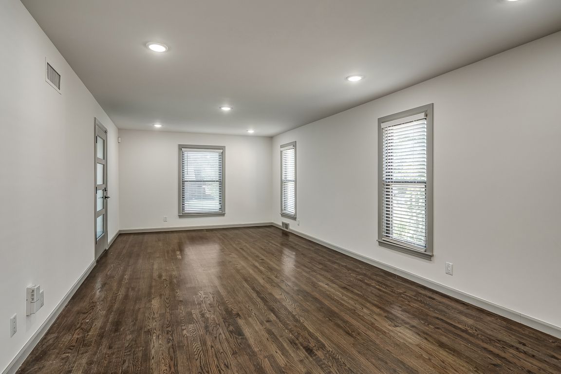 next background image