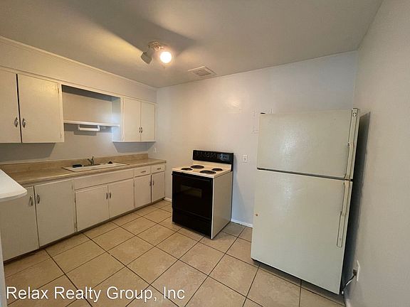 4th image of 519 6th Ave W #10291943