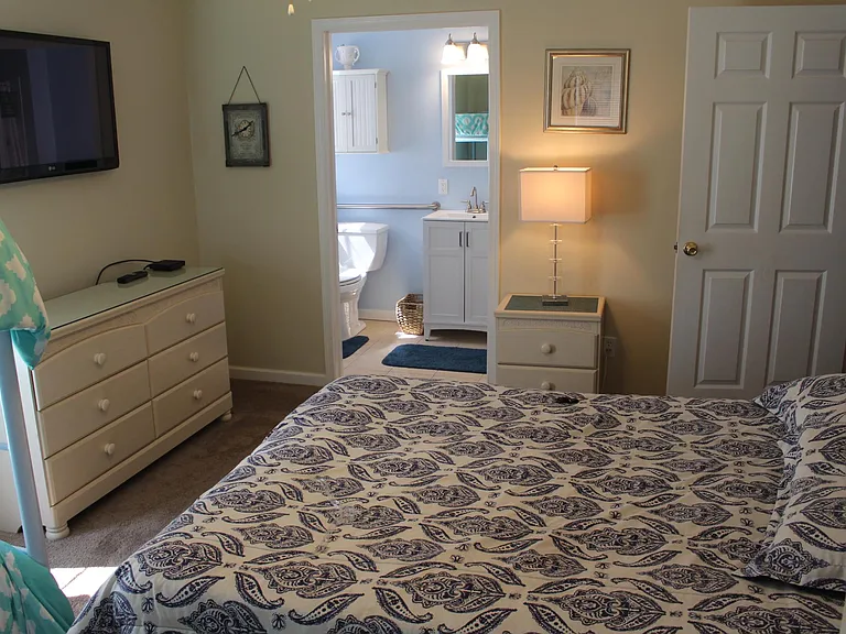 410 E 24th Ave #100 — Photo 18