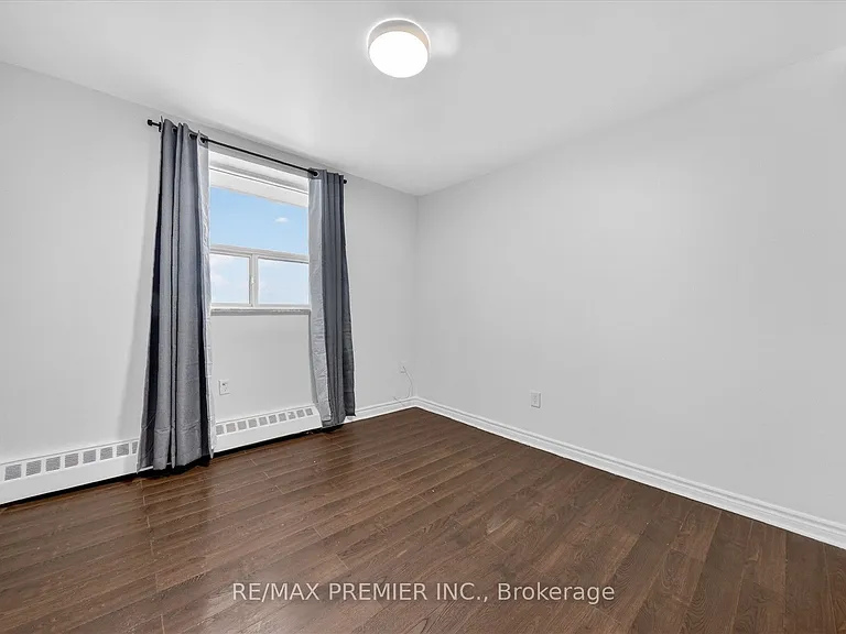 3555 Derry Rd E #712 — Photo 7