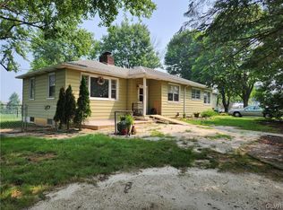 2729 Farmersville Rd, Bethlehem, PA 18020