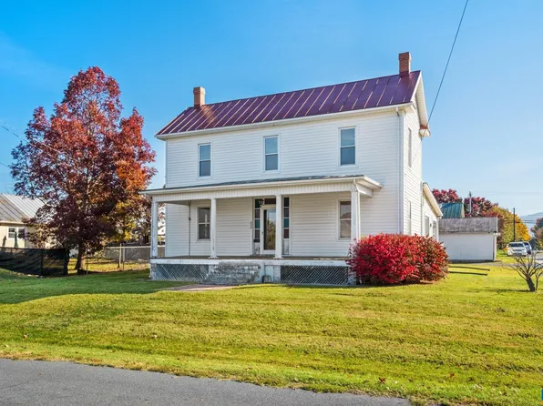 202 Hill Ave, Elkton, VA 22827