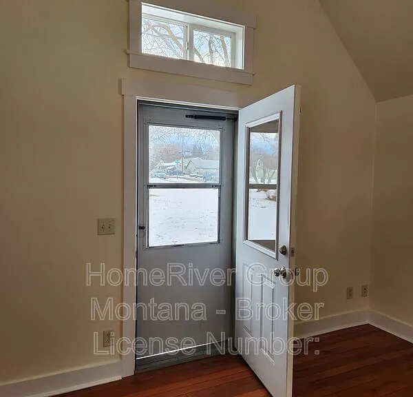 417 Main St — Photo 2