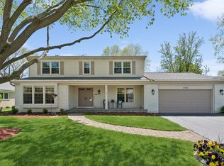 2729 Illinois Rd, Northbrook, IL 60062