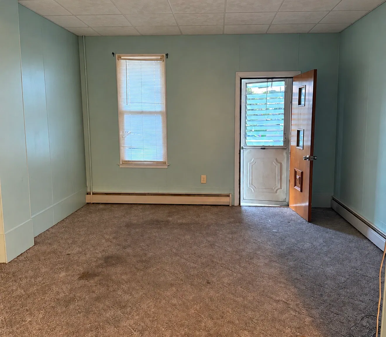 3 bed, 1300 sqft, $1,200 — Photo 3