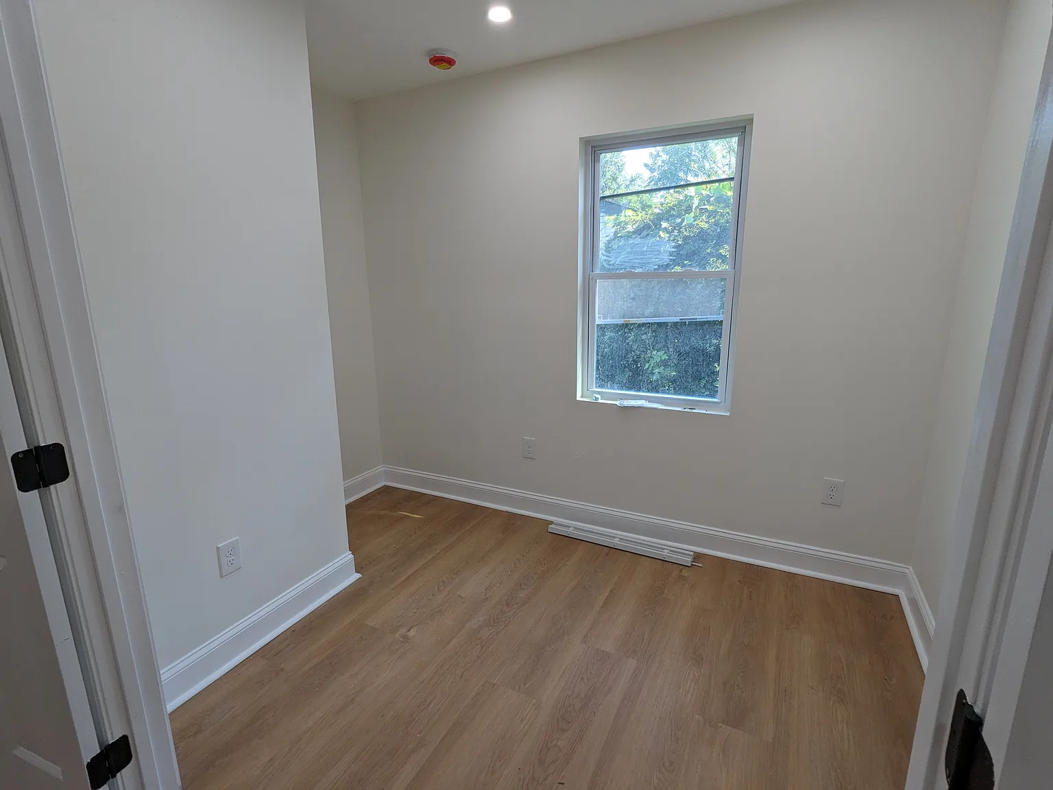 3 bed, 1450 sqft, $2,299 — Photo 4