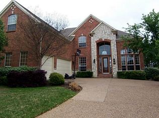 2058 Azalea Trl, Irving, TX 75063