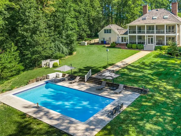 3849 Black Stump Rd, Weems, VA 22576