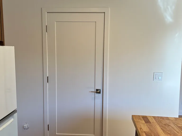 6146 Glen Holly St #1/2 — Photo 16