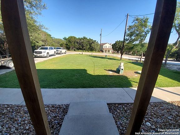 5th image of 1535 Bonnyview Dr