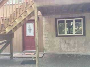 120 Rocky Rd, Lackawaxen, PA 18435