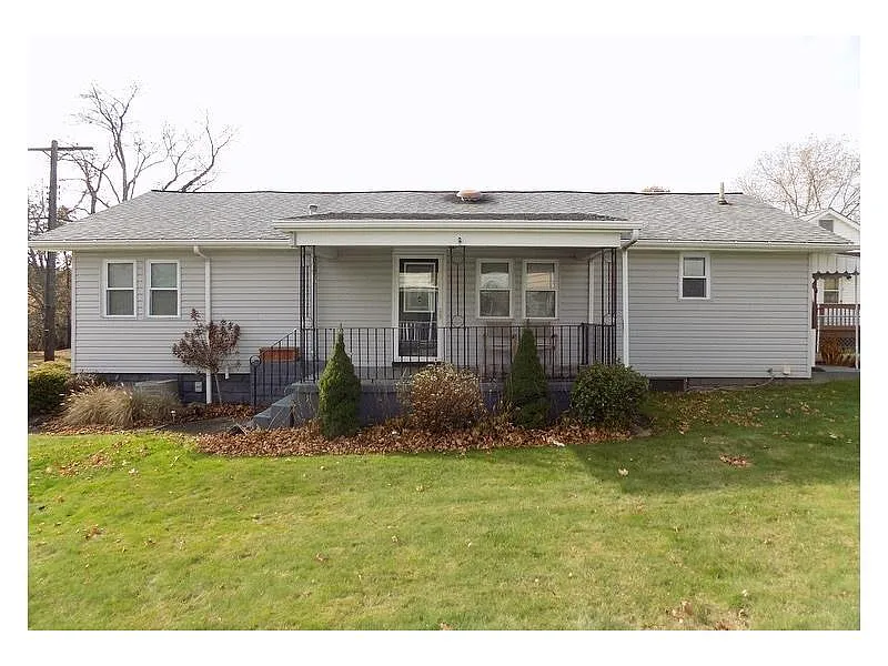 2408 W Irwin St photo 1