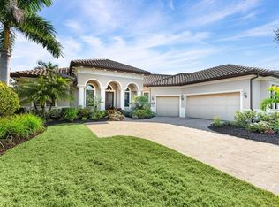 3531 Founders Club Dr, Sarasota, FL 34240