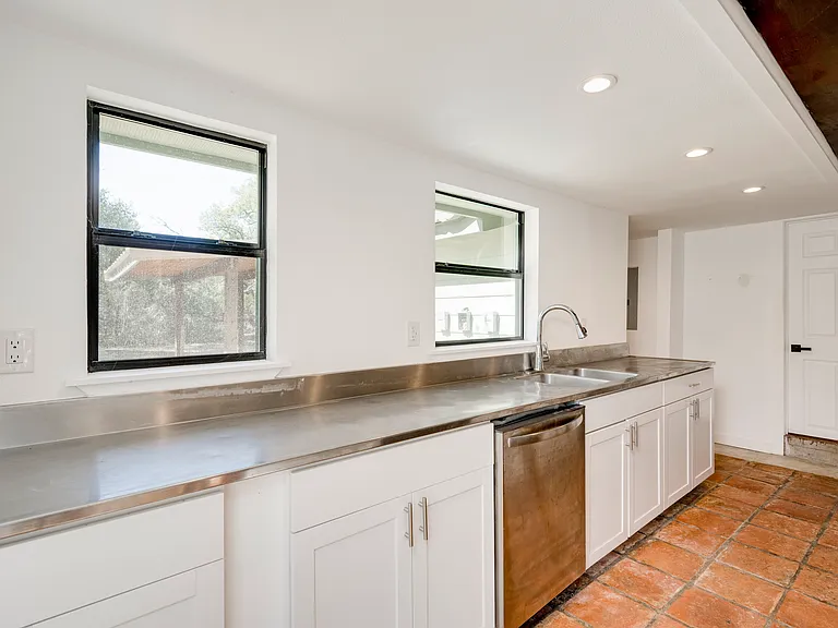 1217 Lost Oak Trl — Photo 12
