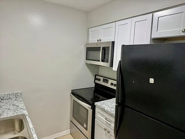 419 N Broadway #3