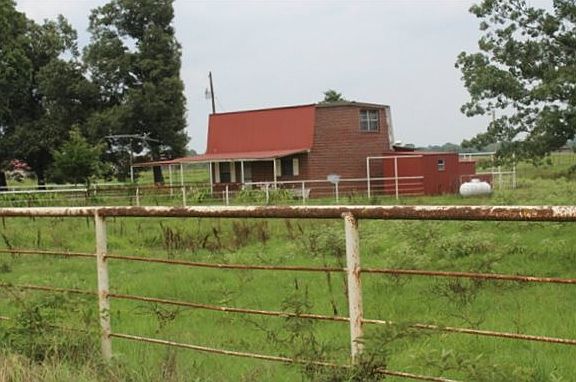 4th image of 243 County Road 4257