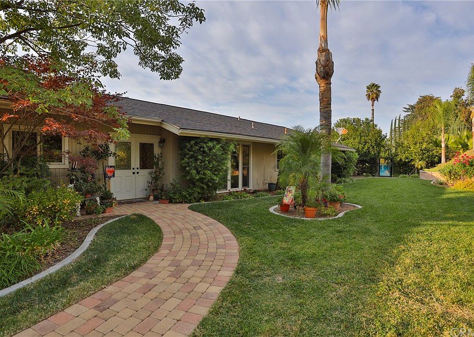 1st image of 611 Palo Alto Dr