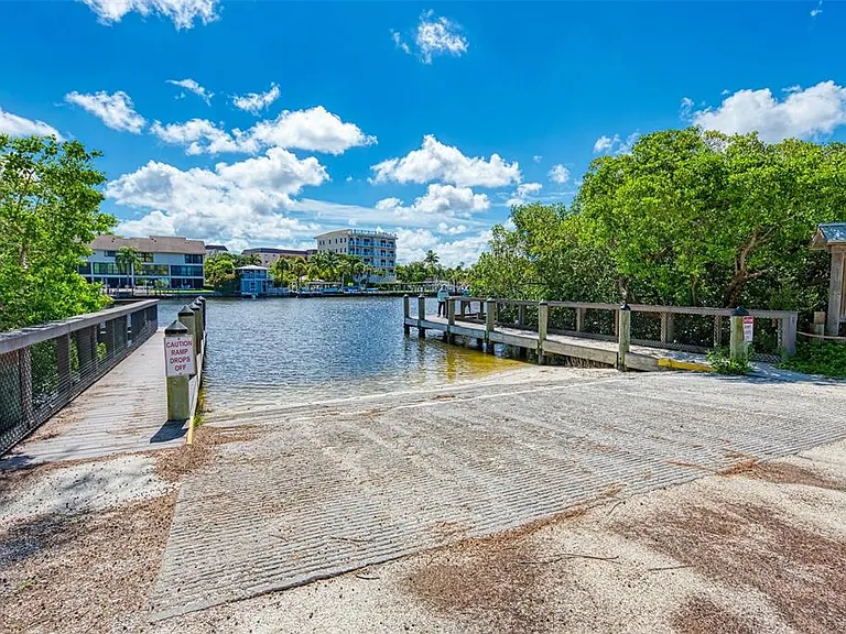 116 Vista Hermosa Cir #210C — Photo 47