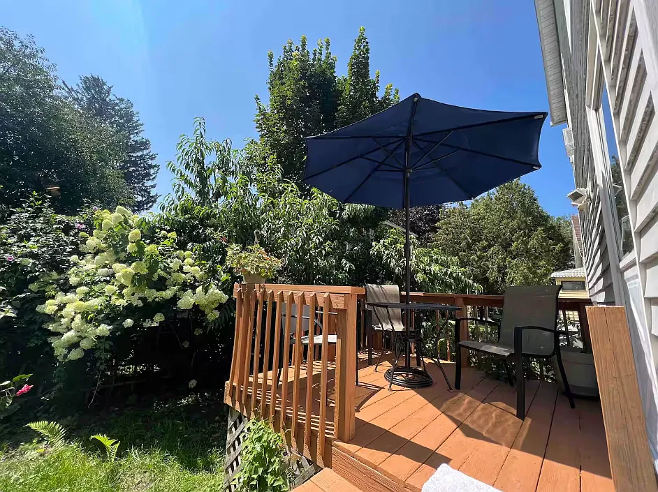 4 bed, 1.5 bath, 1424 sqft, $2,995 — Photo 2