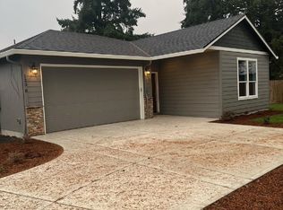 123/8 Heights Ln, Onalaska, WA 98570