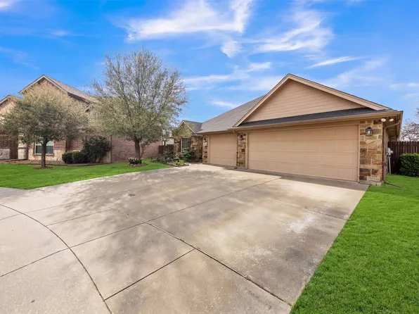 108 Lauren Ct, Joshua, TX 76058