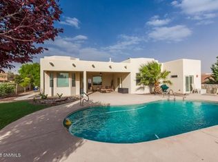 3083 Featherstone Dr, Las Cruces, NM 88011
