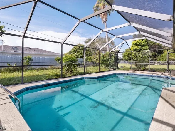 410 SE 2nd St, Cape Coral, FL 33990