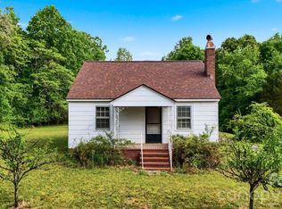 2711 8th Ave SE, Hickory, NC 28602