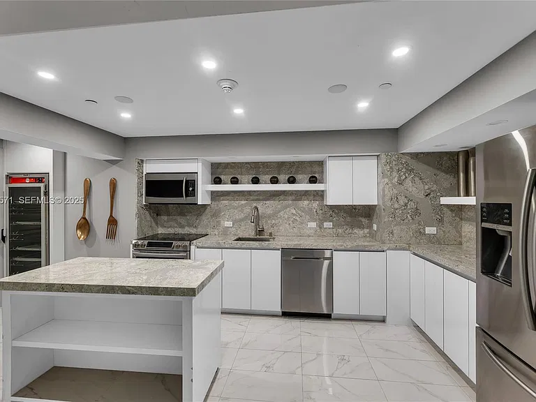 3535 S Ocean Dr #2102 — Photo 60