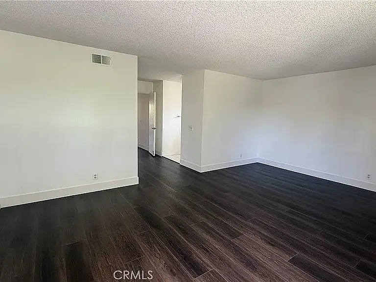 46 Christamon W — Photo 32