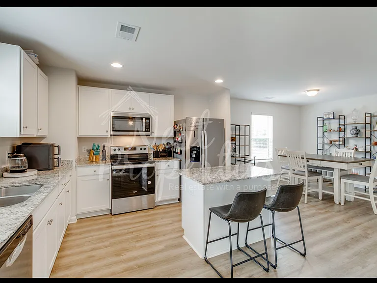 1508 Bradley Rd — Photo 4