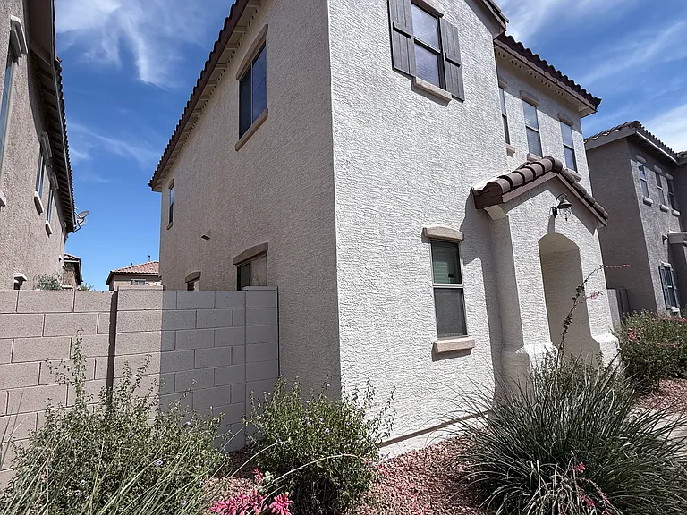 14176 W Country Gables Dr — Photo 3