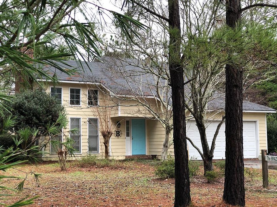 1st image of 1320 Woodlawn Cir