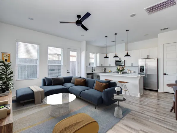 2054 Johanna Creek Dr, Houston, TX 77055