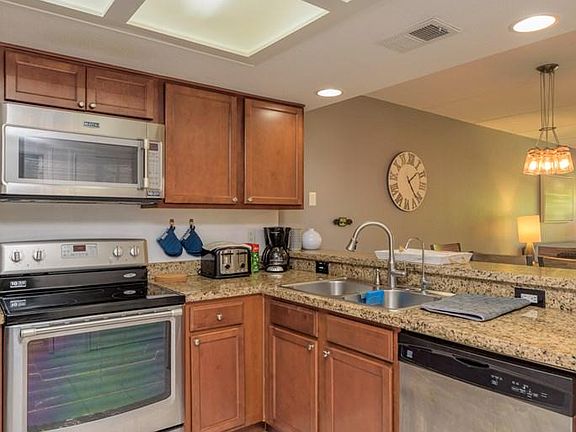 5th image of 108 Coronado Dr