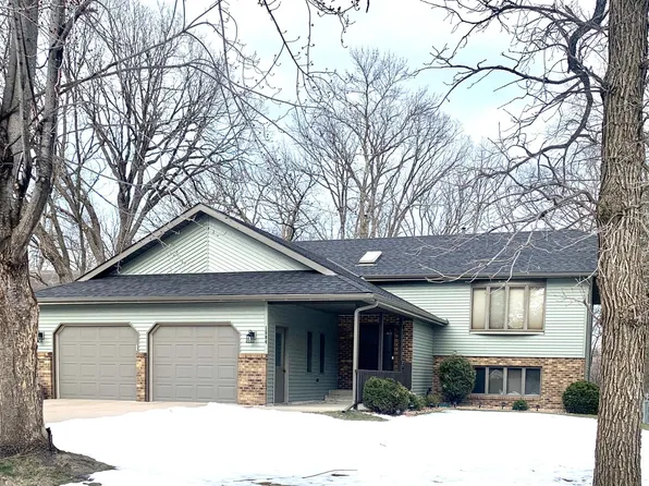 1504 Remington Ct, Saint Cloud, MN 56303