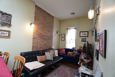 Rented by Rennit Inc.