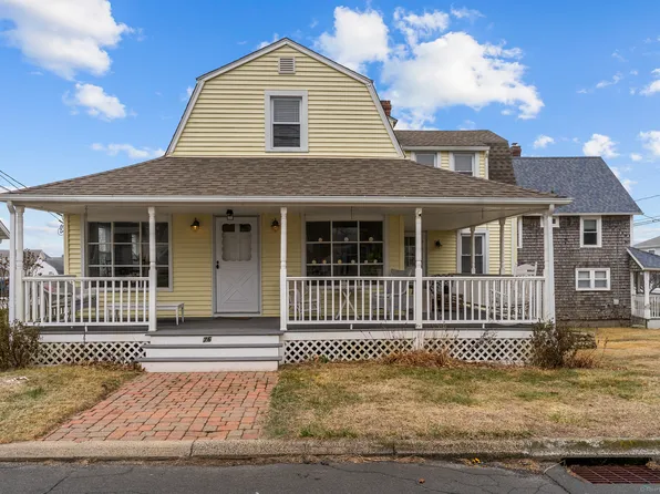76 New Shore Road, Waterford, CT 06385