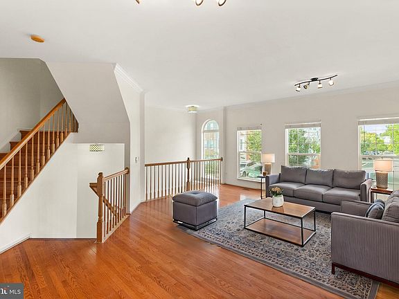 2nd image of 6631 Hunter Creek Ln